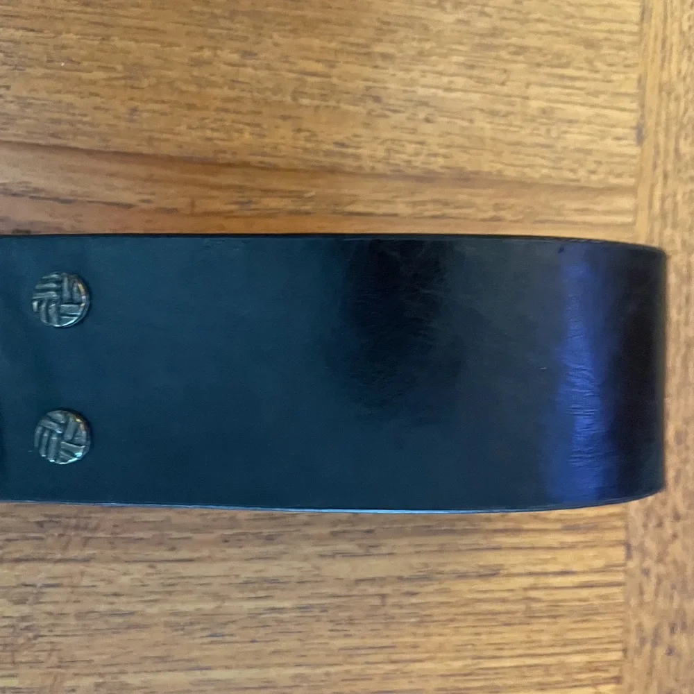 Women’s Chico’s Black Belt with round Patterned Buckle